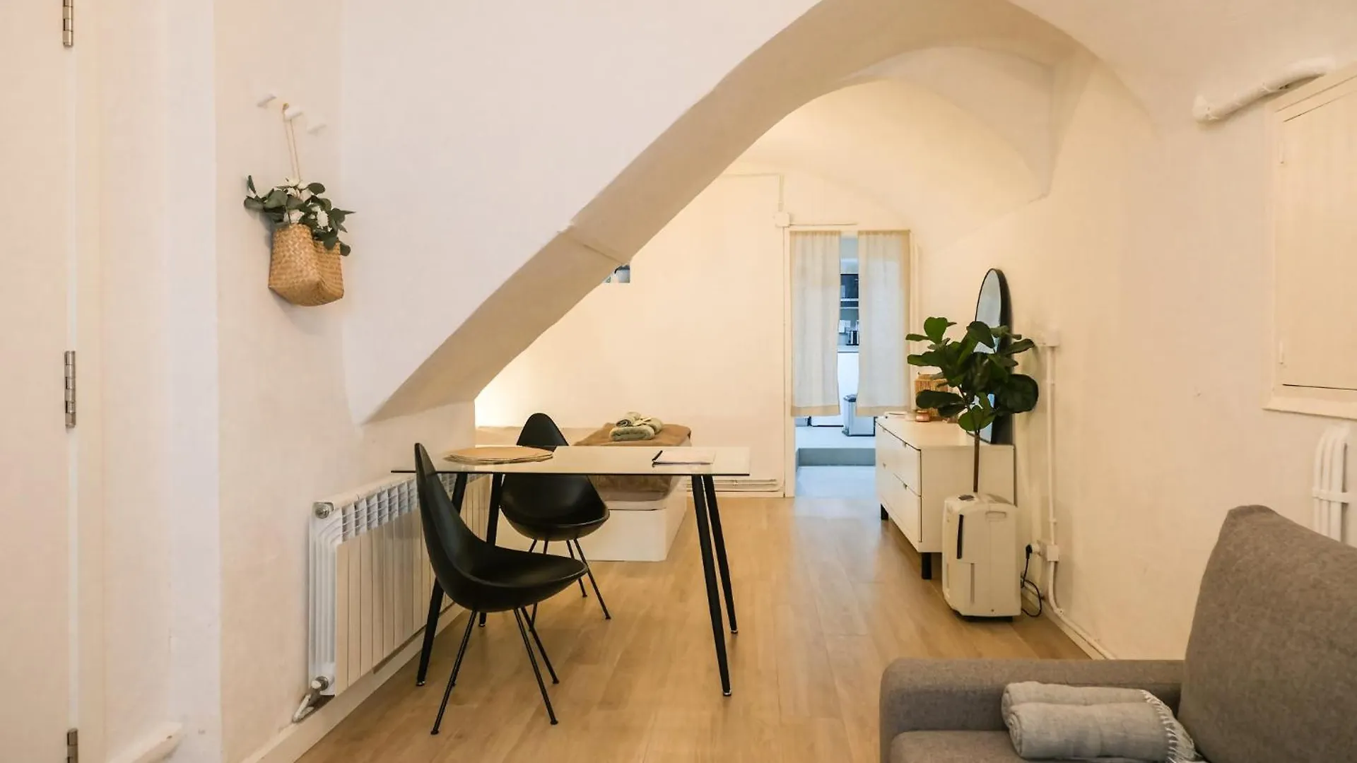Apartament Casa Besalu Estudio En El Centro Del Pueblo